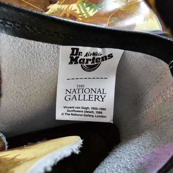 DR. MARTENS x THE NATIONAL GALLERY 1460 Van Gogh Sunflowers Sz US 8 Women/ 7 Men - Picture 4 of 10